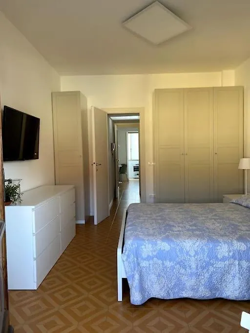 Appartamento In Pieno Centro - 500 Metri Dal Mare. Viareggio Apartamento