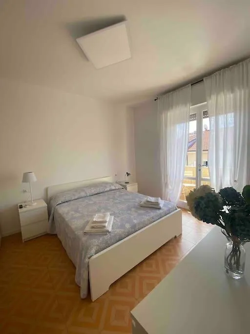 Appartamento In Pieno Centro - 500 Metri Dal Mare. Viareggio